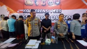 TAWURAN GANGSTER VIRAL DI MEDSOS, POLISI CIDUK 5 ORANG PELAKU