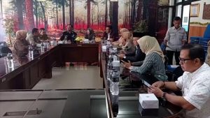 BAHAS PENGENDALIAN MINOL DI KUNKER DPRD 