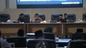 BUPATI SUKABUMI SAMPAIKAN DUA RAPERDA