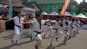 HEBOHKAN PENONTON, CABOR TARUNG DERAJAT BERAKSI DI ACARA BOLING