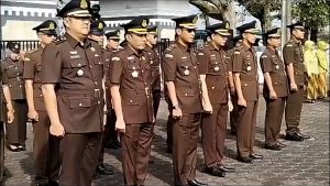 : KEJARI SUKABUMI BERZIARAH KE MAKAM PAHLAWAN