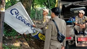IZIN HABIS, SPANDUK DI BRENDEL POL PP KECAMATAN