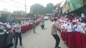 KETUA TP PKK MONEV DI DESA CILEBUT BARAT 