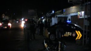 PEDAGANG DAN PELAJAR DISERANG GEROMBOLAN BERMOTOR