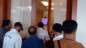 SIDANG PLENO  MUSORKAB KONI BANJIR INTRUPSI