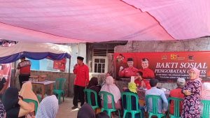 RATUSAN WARGA DESA DI SIMPENAN DAPAT PENGOBATAN GRATIS