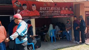 RELAWAN GANJAR POSPERA BERIKAN PENGOBATAN GRATIS WARGA KOTA