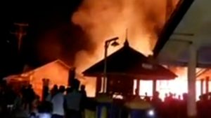 TIDAK ADA KOMPENSASI ATAUPUN ASURANSI 