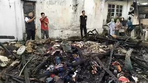 TUGA RUMAH DICIBADAK DILALAP SI JAGO MERAH