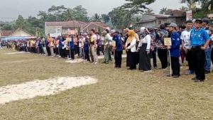 ANTUSIAS WARGA SAMBUT HUT RI KE-78 DI KALIBUNDER