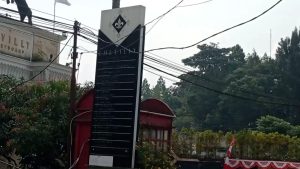 MANAGEMEN CHEVILLY RESORT ENGGAN BERKOMENTAR