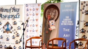 INITIATIVE CATAT REKOR DUNIA BUKU TERBESAR