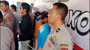 JALANI BISNIS ESEK ESEK DARING, SEORANG MUCIKARI MASUK BUI