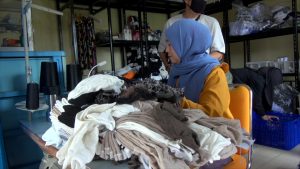 KAOS KAKI MENDUNIA