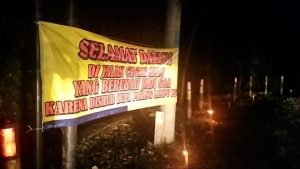 WARGA NYALAKAN OBOR DI JLN PALABUHANRATU