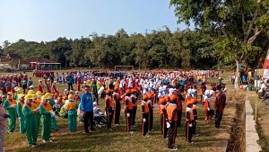 RATUSAN PELAJAR DI SURADE IKUTI LOMBA GERAK JALAN