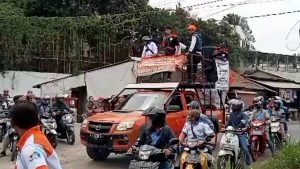 RIBUAN BURUH UNJUK RASA DI KANTOR BUPATI