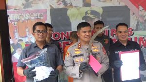 PELAJAR BACOK ADIK KELAS HINGGA LUKA BERAT