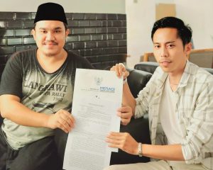 PENCERAMAH KONDANG, MINTA SEMBILAN BINTANG TURUN HADAPI MASALAHNYA