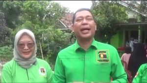 CALEG JUNSAM JADI AJANG SELFI EMAK EMAK