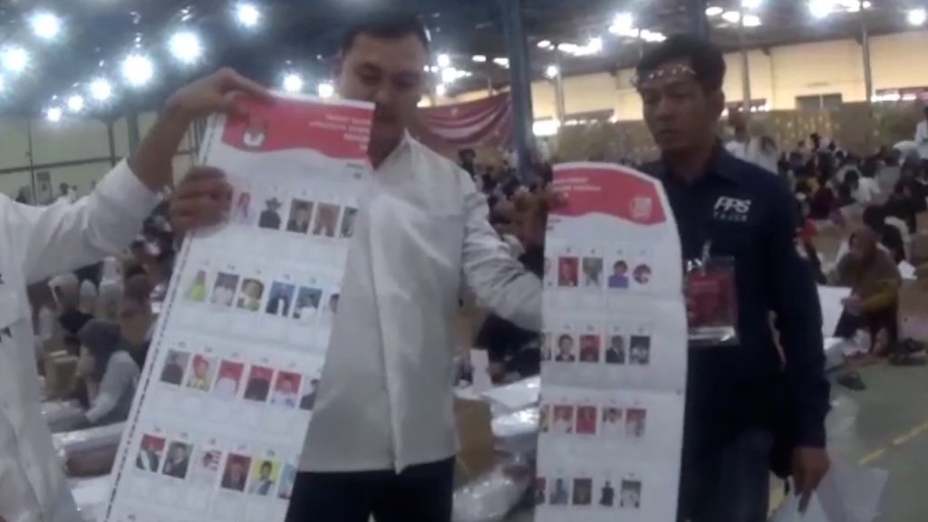 KPU KAB BOGOR TEMUKAN 368 SURAT SUARA PILPRES RUSAK