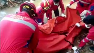 MAYAT TANPA IDENTITAS DI TEMUKAN DI SUNGAI CITEUREUP