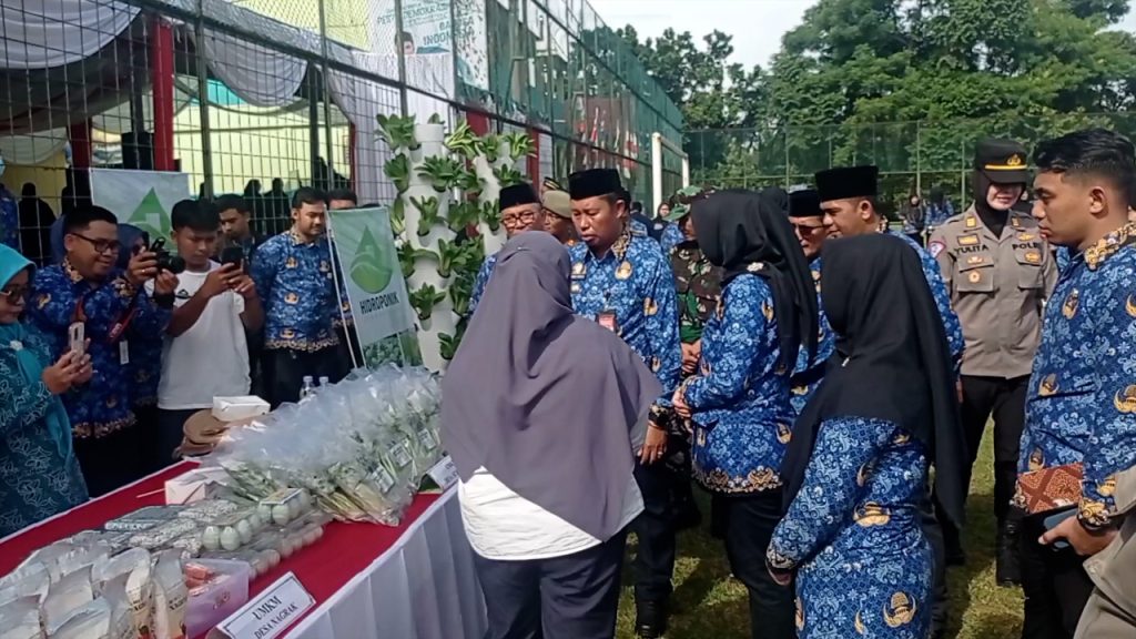 PJ BUPATI APRESIASI  PRODUK UMKM DI SUKARAJA