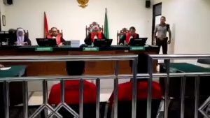 SIDANG PERDANA POLISI TEMBAK POLISI DI CIKEAS