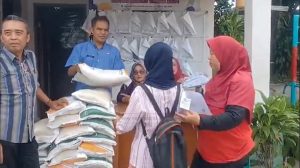 BANTUAN BERAS BULOG