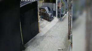 KETANGKAP BASAH, KAWANAN PENCURI DIHAKIMI WARGA