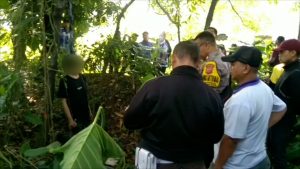 Pria Tanpa Identitas Tergantung di Pohon Tepi Tol Jagorawi