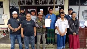Tokoh Agama di Surade Laporkan Akun Facebook Atas Nama Radja Mahesa Ke Polsek Surade Atas Dasar Ujaran Kebencian Kepada Para Ulama