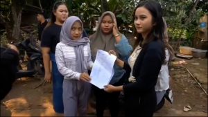 Korban Arisan Bodong Gruduk Rumah Pelaku Saat Resepsi Pernikahan