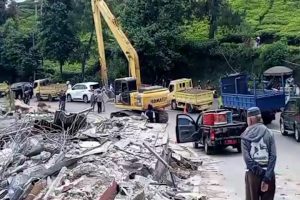 196 Bagunan Dikawasan Puncak Di Bongkar