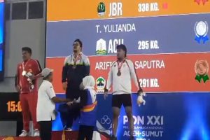 Pecahkan Rekor Lifter  Imam Jamaludin Sabet Emas Di Pon