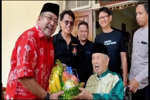 Si Doel Silaturahmi Ke Bapak Pencak Silat Dunia