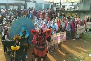 SEMARAK PARADE PAKAIAN ADAT WARNAI PERINGATAN SUMPAH PEMUDA