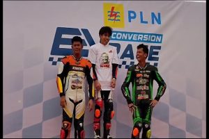 SMK DARI BERBGAI DAERAH IKUTI BALAP MOTOR LISTRIK DI SIRKUT SENTUL