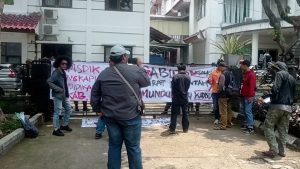 DIDUGA PUNGLI KEGIATAN DIKLAT GURU SD SWASTA , P2KP DEMO KANTOR DISDIK