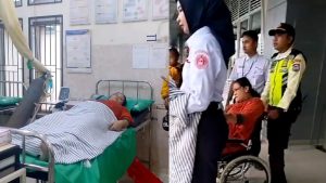 NYARIS MELAHIRKAN DI STASIUN PARUNG PANJANG, SEORANG IBU DI EVAKUASI KE PUSKESMAS