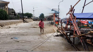 dermaga palabuhanratu terendam banjir luapan sungai