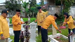 Peringati Hari Jadi Ormas Mkgr Yang Ke 65, Pengurus Dpc Mkgr Kota Sukabumi Gelar Ziarah