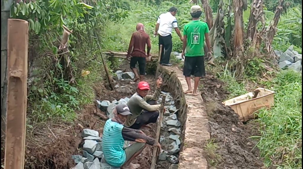 10 tahun tak berfungsi, bendungan cikalong aliri tiga rw di desa dramaga