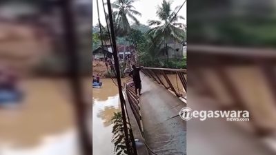 Kabel Seling Putus, Lima Sepeda Motor Terjebak di Jembatan Gantung Cibugel