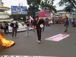 GMNI SUKABUMI RAYA GELAR AKSI MIMBAR RAKYAT