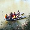Dister Koarmada RI TNI AL Bantu Perahu Penyeberangan Sungai Cimandiri
