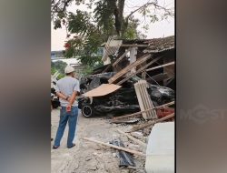 Truk Boks Tabrak Minibus dan Bengkel di Megamendung