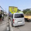 Grand Max Hantam Truk Wing Box yang Mogok di Caringin, Sopir Sempat Terjepit