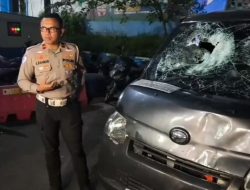 Diduga Ugal-ugalan, Pickup Tabrak Sejumlah Kendaraan di Cibinong