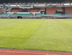 Stadion Pakansari Siap Gelar Laga Liga 1, Perawatan Rumput Dimaksimalkan